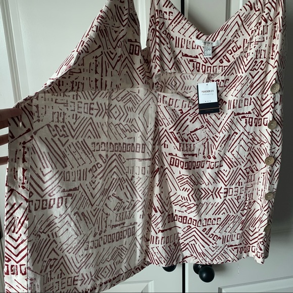 NWT Patterned Dress - Picture 8 of 9